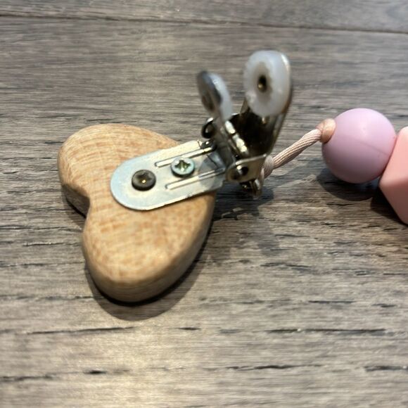 “Ava” soother clip - Picture 4 of 4